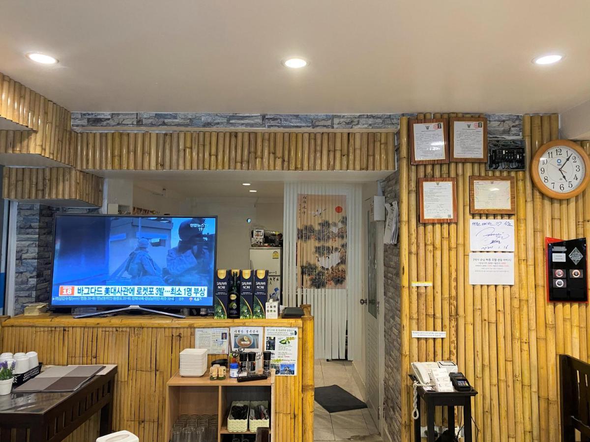 Som Guesthouse Patong Dış mekan fotoğraf