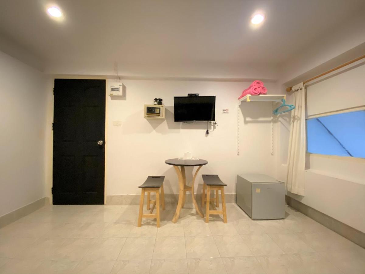 Som Guesthouse Patong Dış mekan fotoğraf