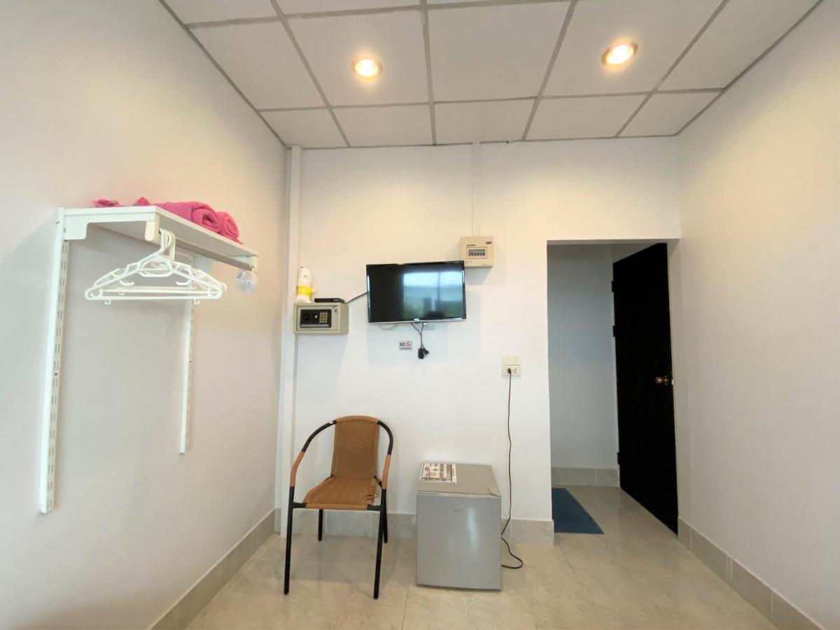 Som Guesthouse Patong Dış mekan fotoğraf